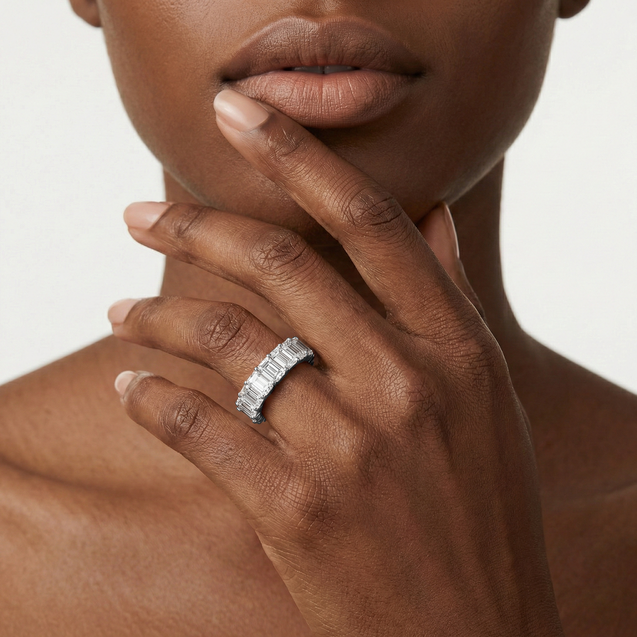 Lovea Frieda Eternity Ring Smaragdschliff – Weißgold