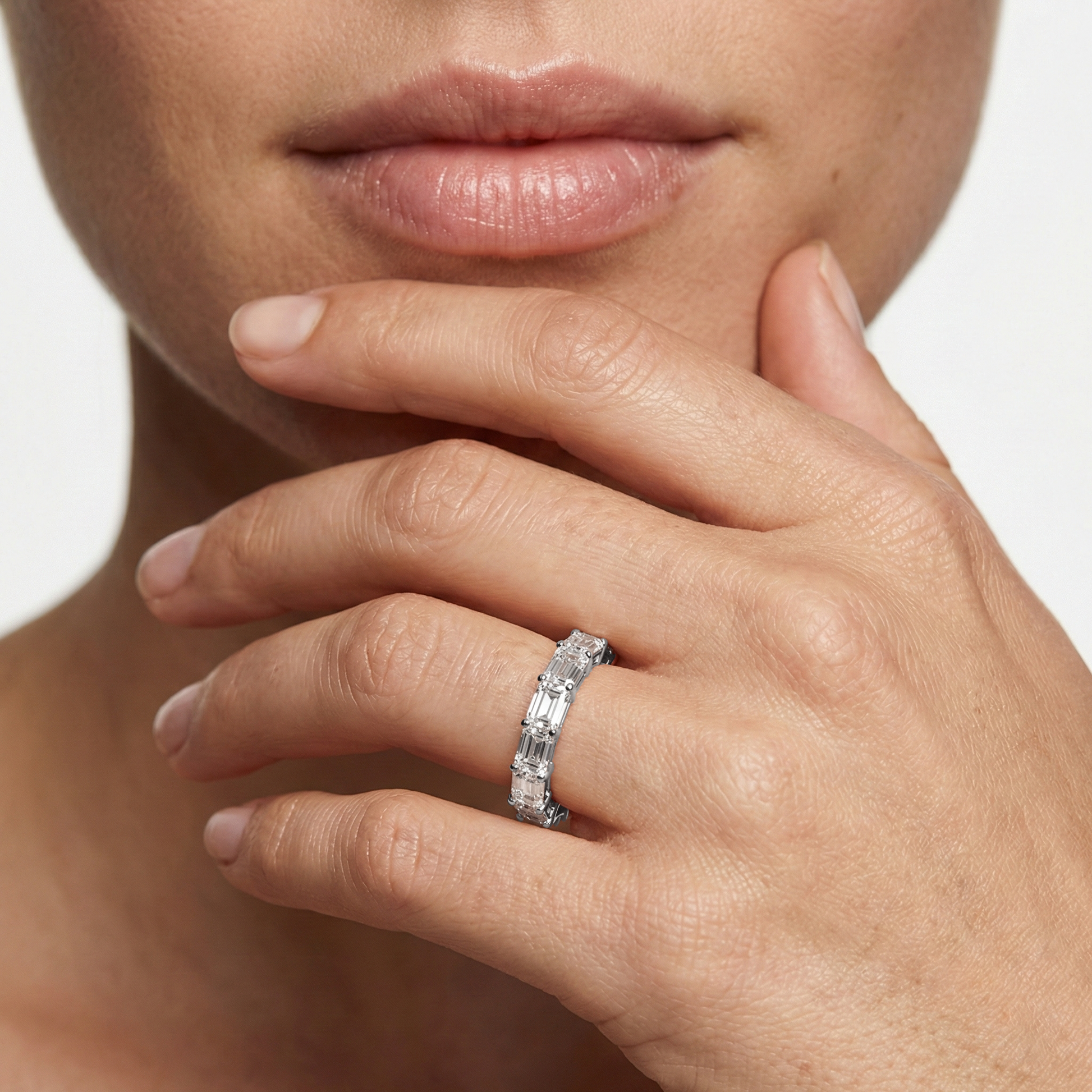 Lovea Ida Eternity Ring Smaragdschliff – Weißgold