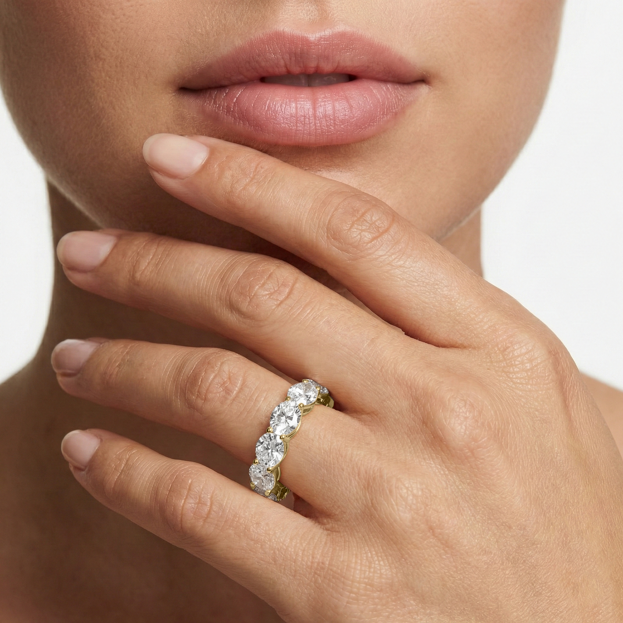 Lovea Ida Eternity Ring Ovalschliff – Gelbgold