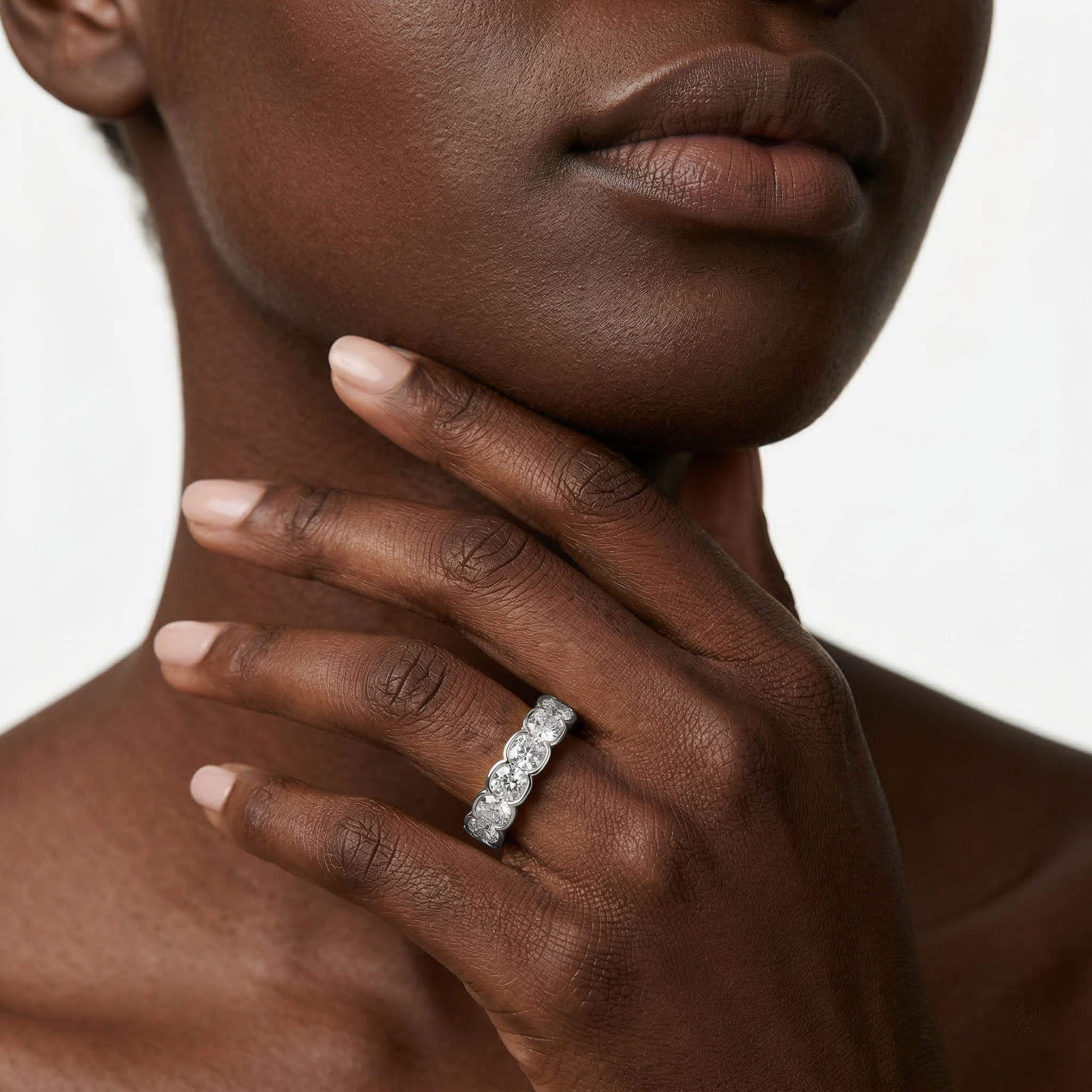 Lovea Paula Eternity Ring Kissenschliff – Weißgold