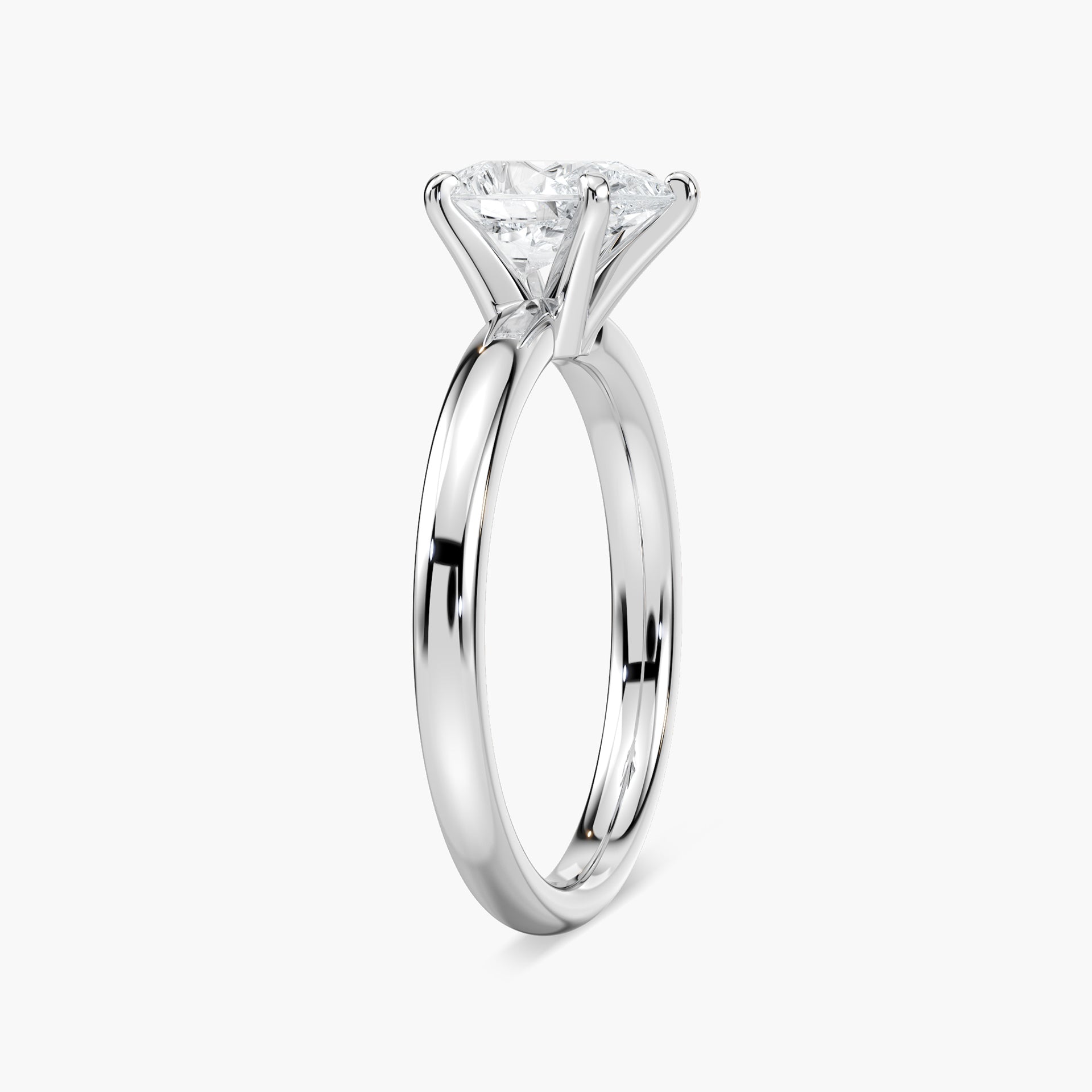 Emilia Solitaire Verlobungsring Tropfenschliff Seitenansicht – Lovea