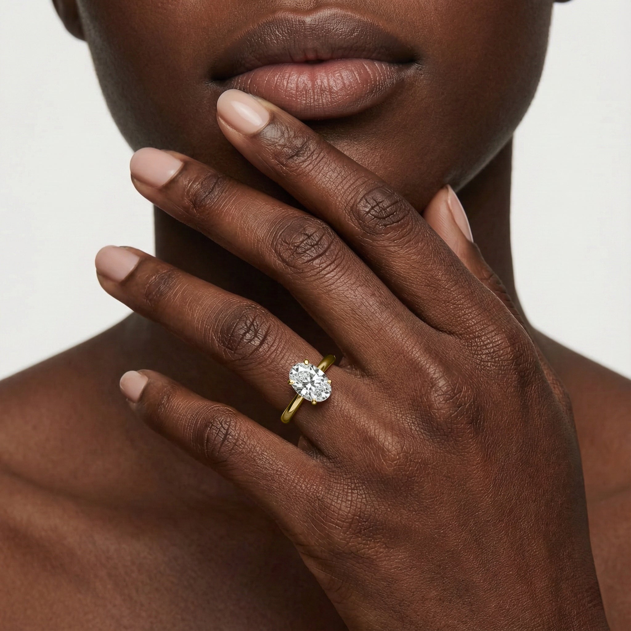 Emilia Solitaire Verlobungsring Ovaler Schliff Gelbgold – Lovea